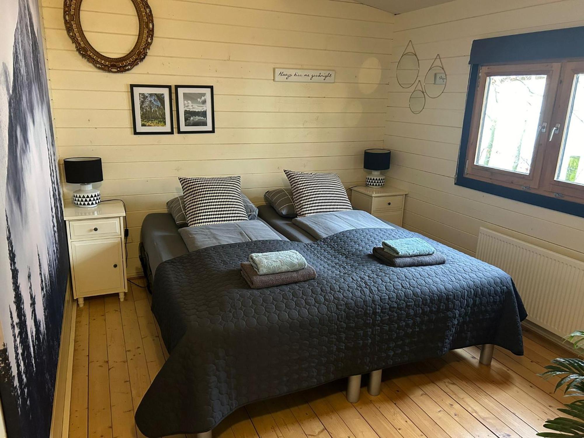Carpe Diem, Het Ruime Chalet Met Houtkachel Nabij Wildlands Emmen Schoonebeek ภายนอก รูปภาพ